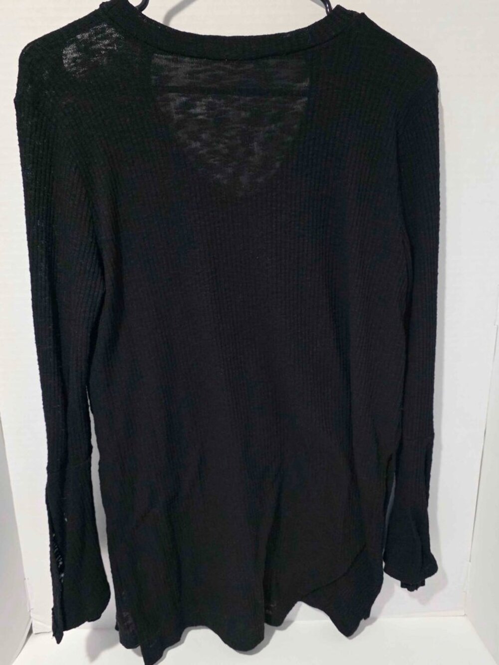 Final Touch Black Waffle Knit Long Sleeve Top Scoop Hem Women's Size M